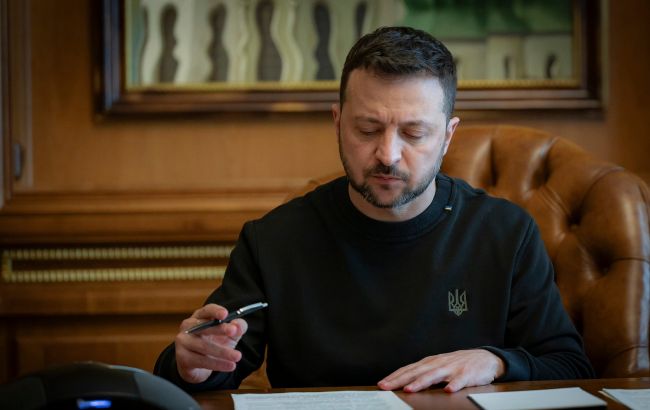 Зеленський ввів "особливі" санкції: у списку - Дмитрієв, чиновники і видавництва РФ