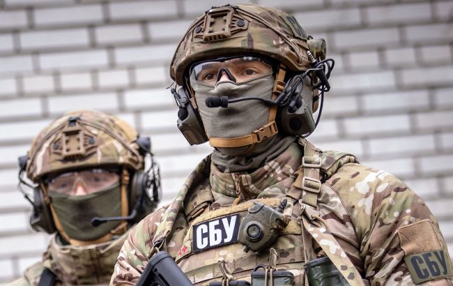 Коригував вогонь по ЗСУ: агента ГРУ в українській армії засудили до 13 років ув'язнення