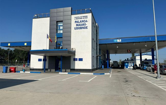 КПП між Україною та Молдовою працюють з обмеженнями: що потрібно знати