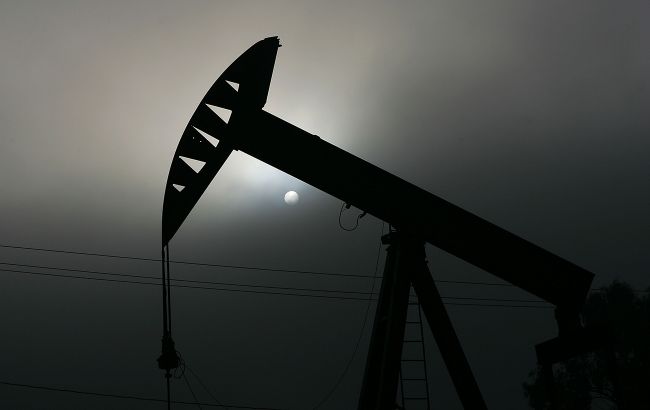 Нафта знову зростає після падіння: яка ціна та причина
