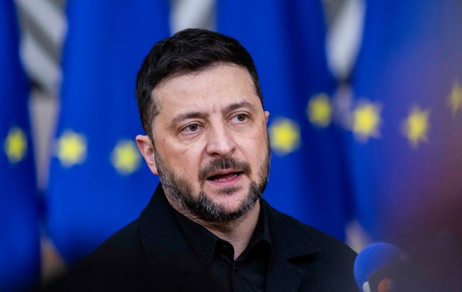 Зеленський про питання території: чесно - стояти там, де стоїмо