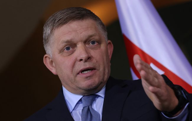 "Дівчата в Києві гарні": радник Фіцо погорів на листуванні з Епштейном