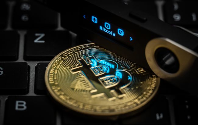 Bitcoin впав у ціні нижче 80 тисяч доларів: слідом пішли інші криптовалюти