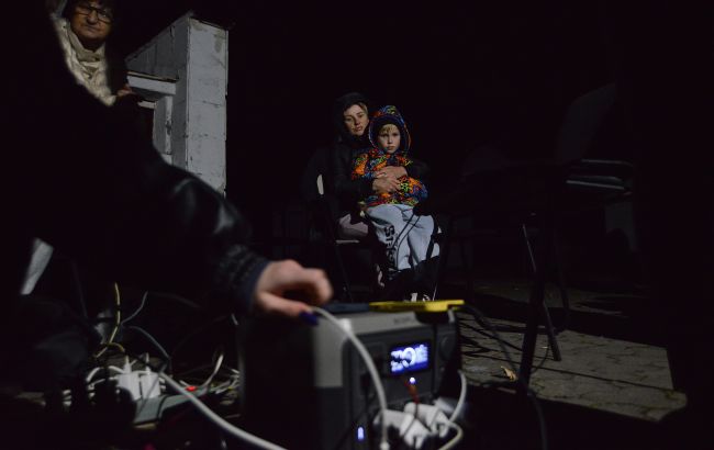 Графіки знову діють не всюди: як сьогодні вимикають світло в Україні