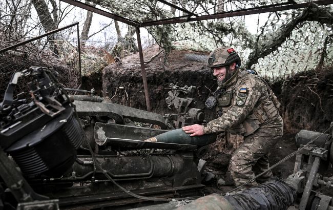 На фронті за добу - понад 120 ворожих атак: у ЗСУ показали карти боїв