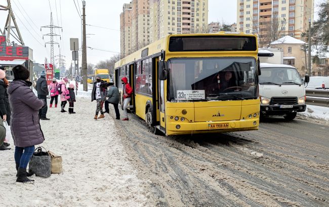 Пільговий проїзд в Україні: скільки людей мають таке право й хто за це платить