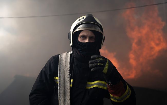 РФ вдарила по критичній інфраструктурі Житомирщини: спалахнули пожежі