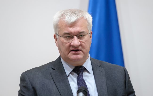 У Венесуелі звільнили трьох українців, вони вже їдуть додому, - Сибіга