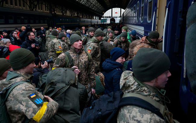 Воєнний стан і мобілізацію в Україні продовжили: до якої дати