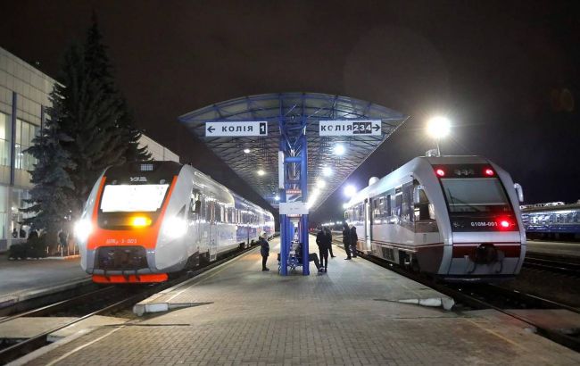 Через загрозу обстрілів: УЗ обмежила рух поїздів у трьох областях на 3 лютого