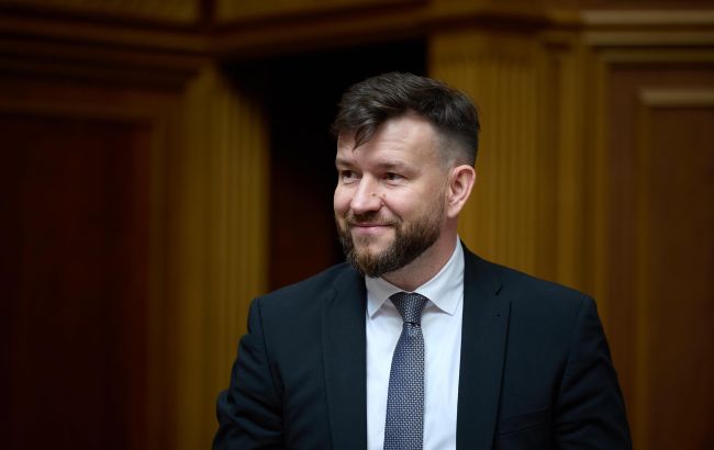 Коли "дитячі" виплати надійдуть на рахунки батьків: у Кабміні назвали дедлайн