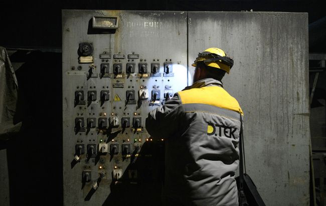 Коли не буде світла 3 лютого: графіки відключень по областях