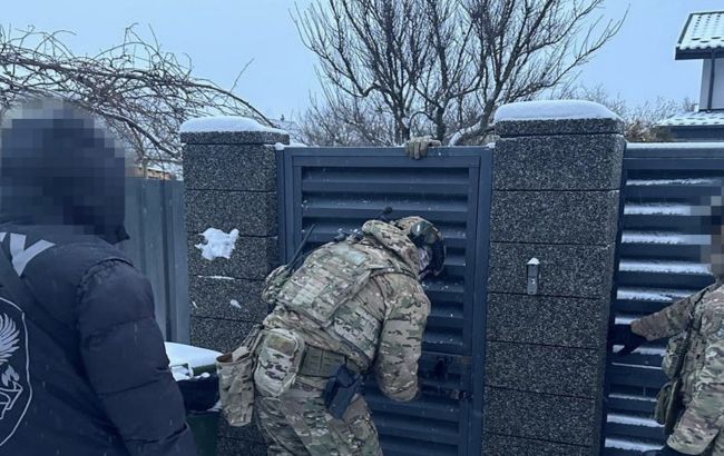 Масштабні розкрадання у Держрезерві: затримано ексдиректора та його спільників