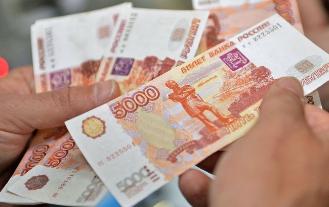 Розвідка України зафіксувала початок банківської кризи в Росії