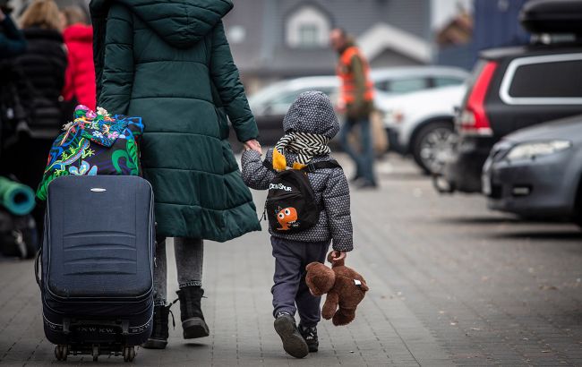 Ще одна група дітей з Херсонщини повернулася додому: серед врятованих - немовля