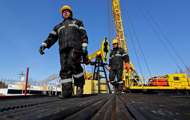 Західний "зашморг" діє. Росія на межі нафтового колапсу, - Reuters