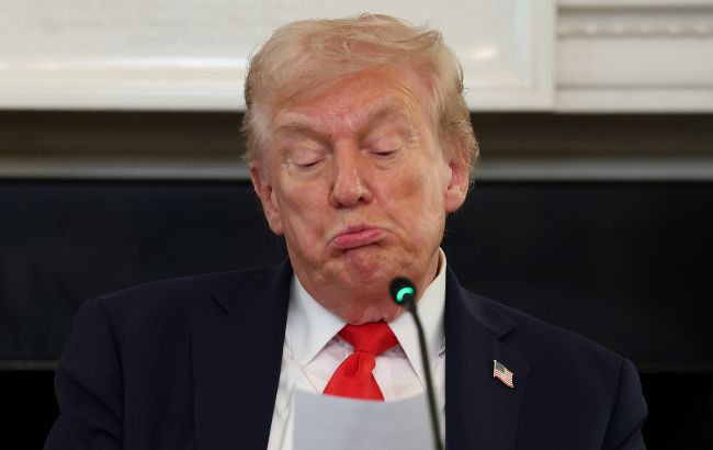 "Взуттєва диктатура" Трампа: Рубіо "втонув" у завеликих черевиках від президента США