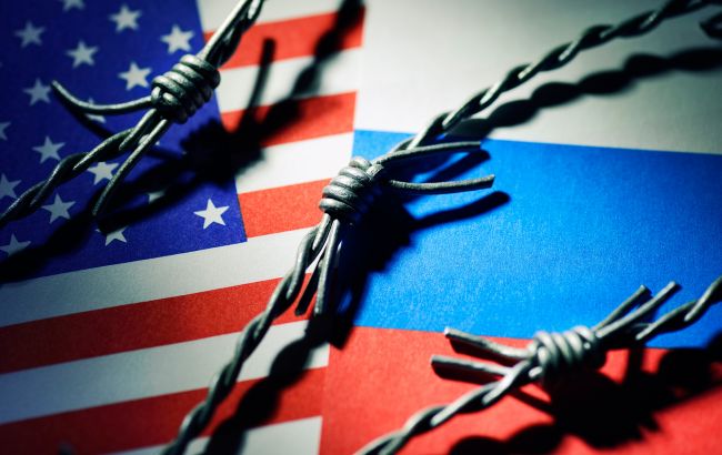 Послаблення санкцій не допоможе: експорт нафти з РФ сповільнився через атаки дронів