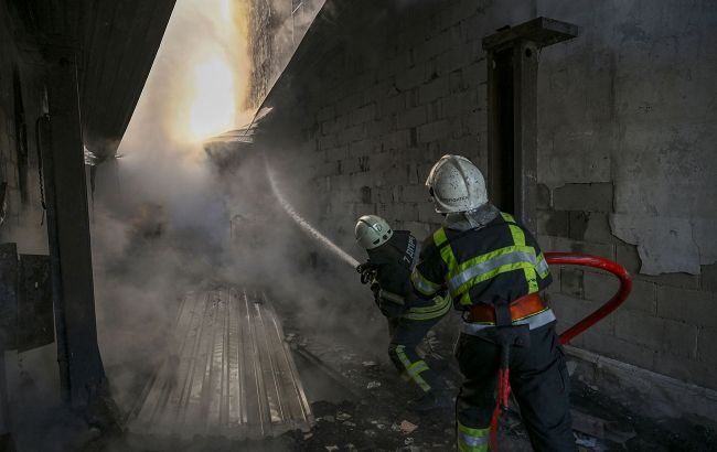 Пряме попадання в житловий будинок: Росія атакувала Одеську область, є руйнування