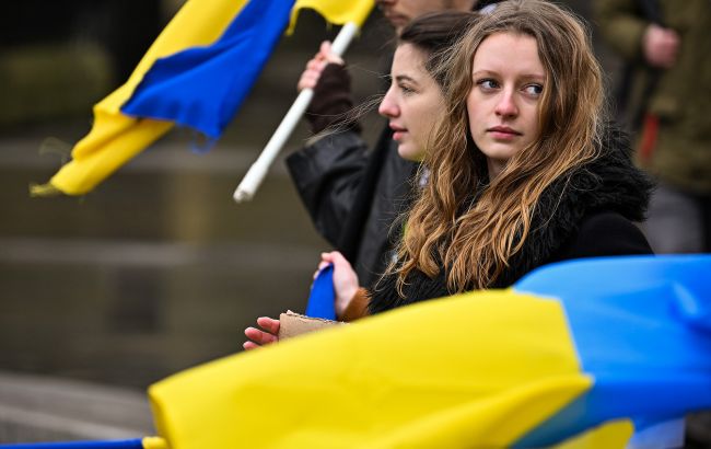 Скільки українців насправді готові терпіти війну далі: думка людей змінилася