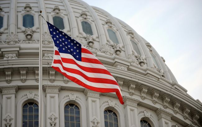 США вимагатимуть грошову заставу за візу від туристів з 50 країн: чи є в списку Україна