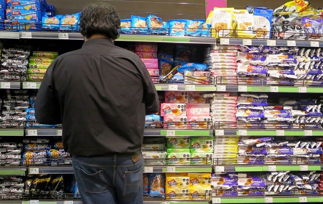 Через рекордні ціни американці змушені урізати витрати на продукти та розваги