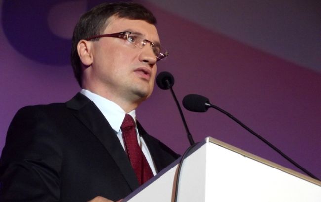 Ексміністр юстиції Польщі втік до Трампа, а до цього його прикривав Орбан