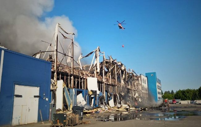 Горіли 10 тисяч "квадратів", гасили гелікоптери: ДСНС показала наслідки пожежі на Київщині