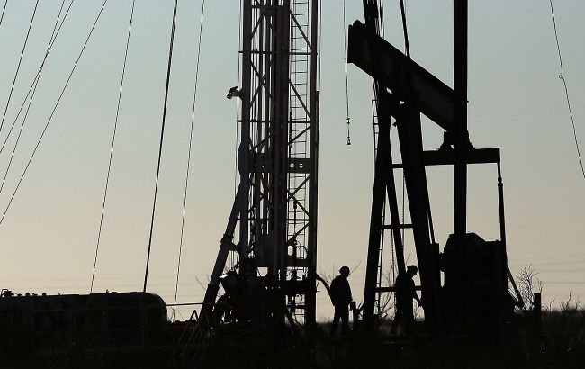 Нафта знову дорожчає після нових ударів США по Ірану