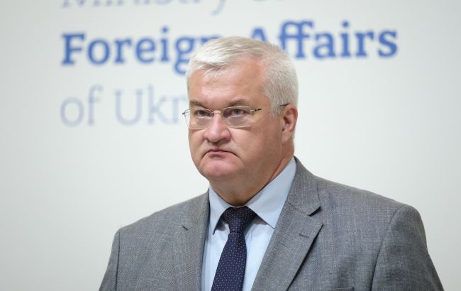 Сибіга назвав мету погроз РФ посольствам в Києві