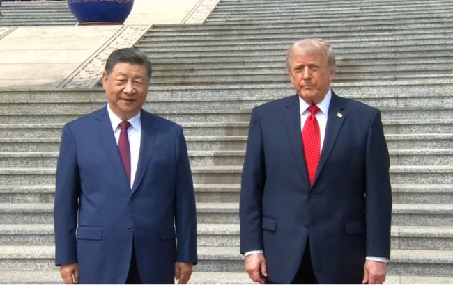 Трамп зустрівся із Сі Цзіньпіном у Китаї