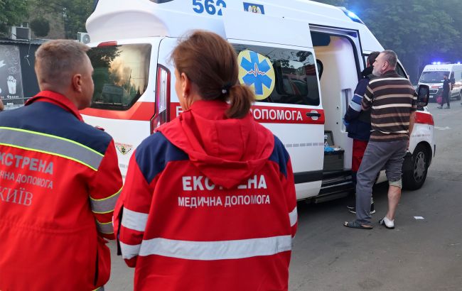 Комбінований удар по Києву: відомо про першу жертву, близько 30 осіб поранені
