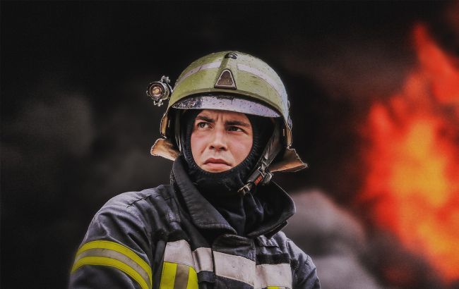 Росія вдарила балістикою по Дніпру, є поранені