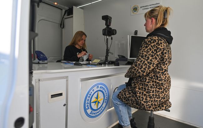 Паспортний сервіс у Польщі та Італії змінив правила для українців