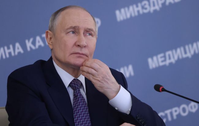 Путін визнав "певний дефіцит": у Криму запас пального лишився на кілька днів