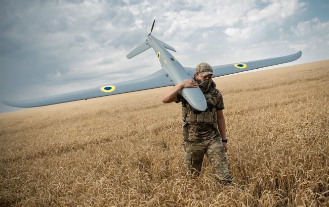 Супутник показав наслідки ударів по Чонгарському мосту