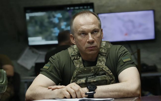 Ворог тисне на Костянтинівку, не рахуючись із втратами, - Сирський