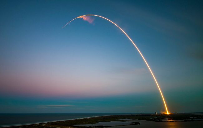 SpaceX хоче будувати фабрики на орбіті Землі: що відомо про новий космічний апарат Starfall