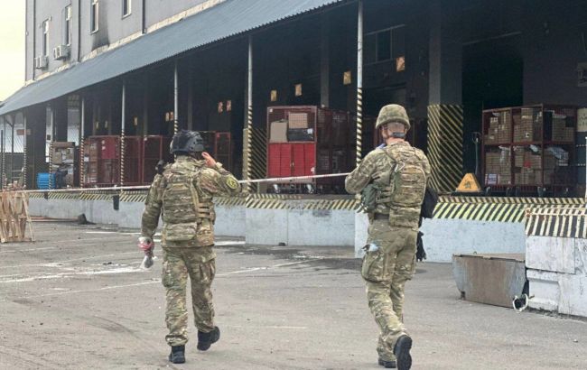 У Києві вибухнула посилка на поштовому терміналі, є загиблий та поранені
