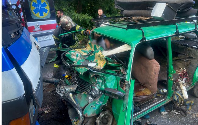 Смертельне ДТП авто та автобуса у Броварах: кількість загиблих дітей збільшилась