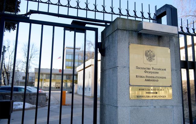 МЗС Росії викликає посла Швеції через інцидент із дронами та червоною фарбою