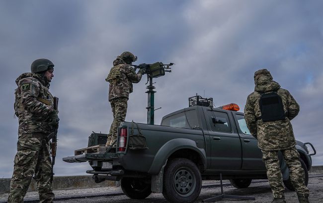 Сили ППО збили більшість дронів, але є прильоти: деталі нічної атаки РФ 1 Сили ППО збили більшість дронів, але є прильоти: деталі нічної атаки РФ